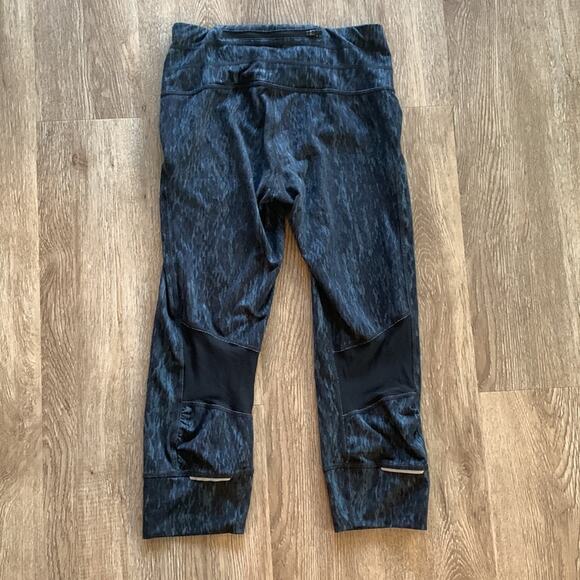 Athleta Relay Capri Leggings Black & Blue Size XS Mid Rise - Picture 8 of 10